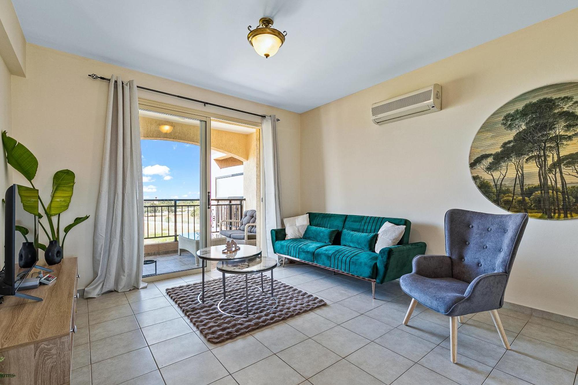Royal Seacrest Amazing Location 2 Bed By Vichy Holidays Apartment *