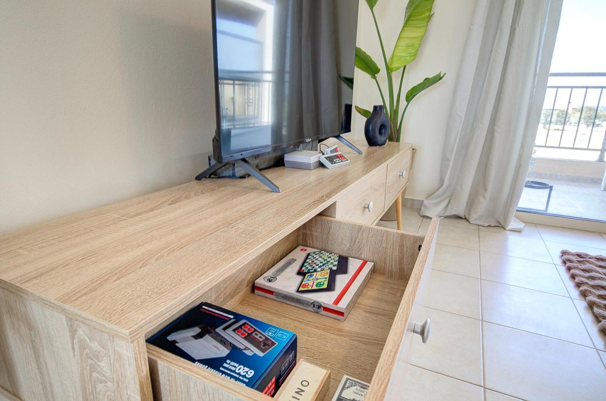 Royal Seacrest Amazing Location 2 Bed By Vichy Holidays Apartment
